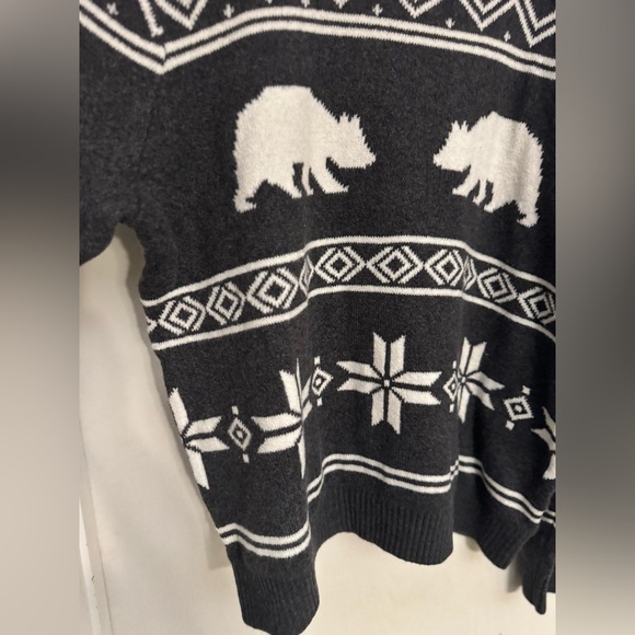 NWOT Old Navy So Soft Bear Fair Isle Crewneck Sweater - Picture 5 of 9
